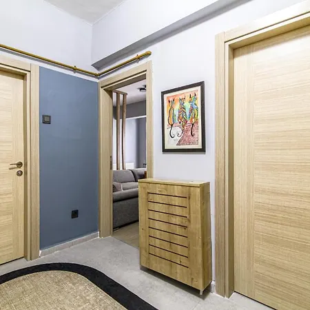 Chic And Flat With Garden In Besiktas * Estambul