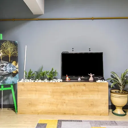 Chic And Flat With Garden In Besiktas Stambuł